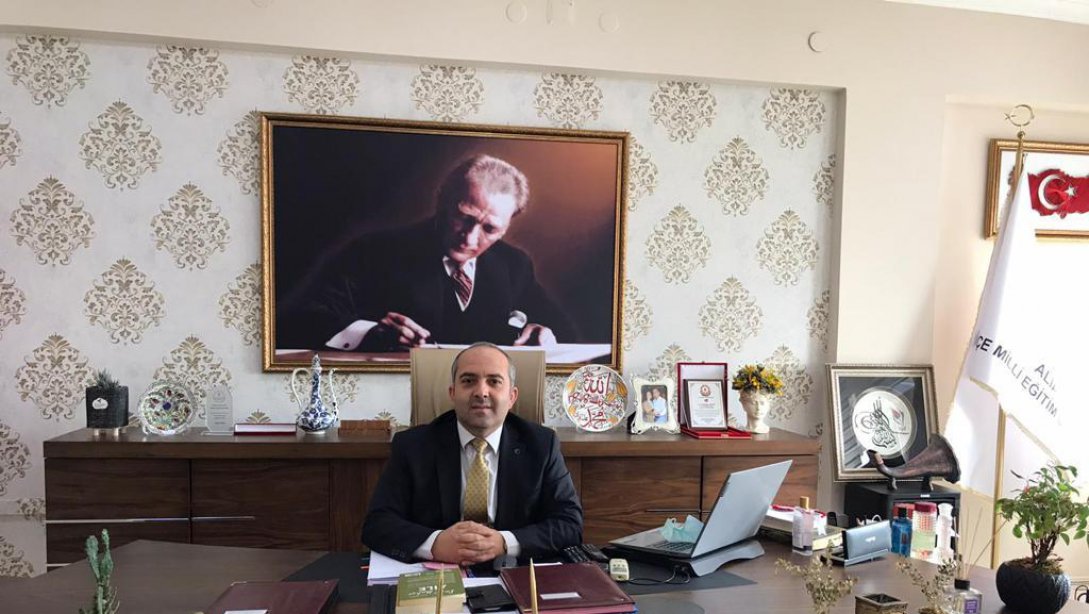 İlçe Milli Eğitim Müdürümüz Dr. Erdoğan Akyüz'ün 2022-2023 Eğitim Öğretim Yılı Mesajı 